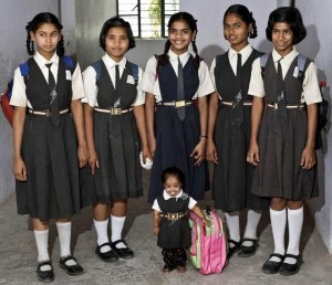 la niña mas pequeña la niña mas pequeña
